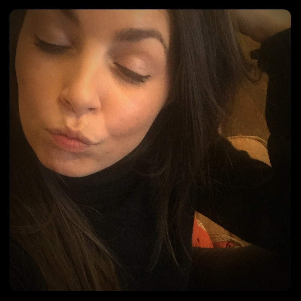Meet your Posher, Becca